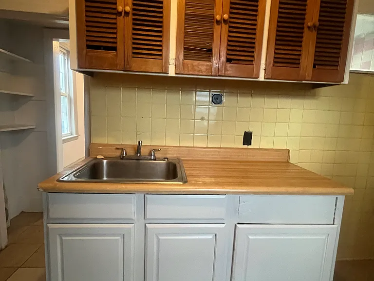9 Sayles St #B — Photo 7