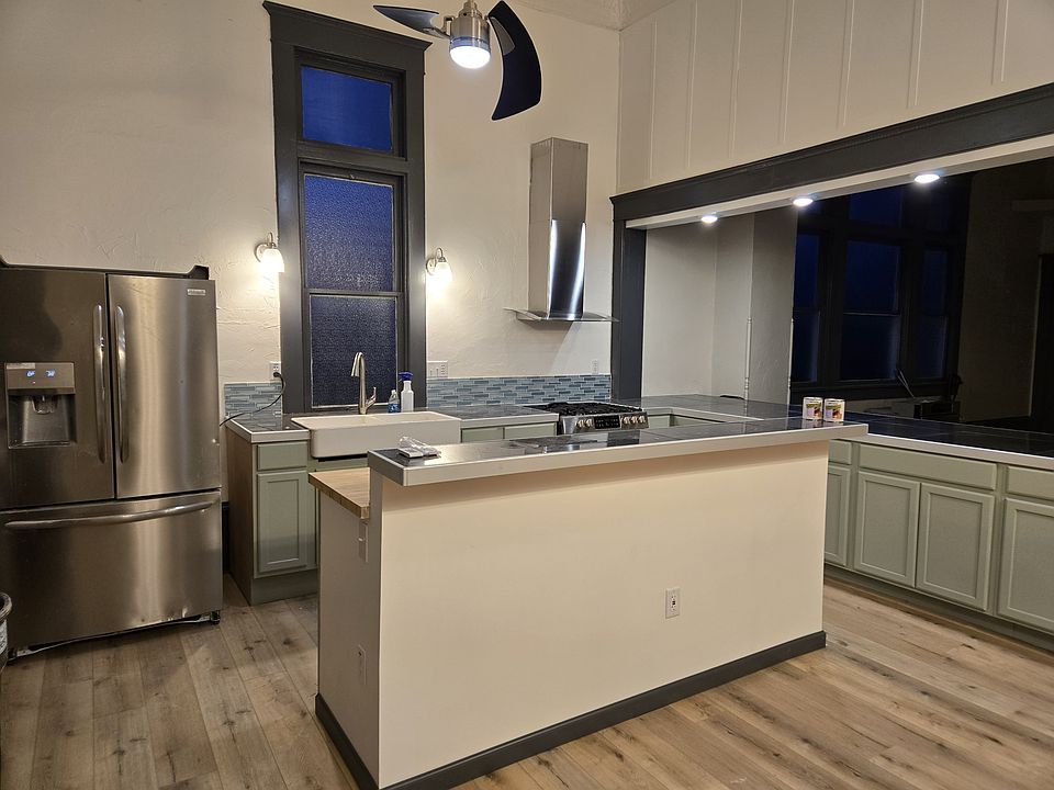 1st image of 306 N Oak St #A