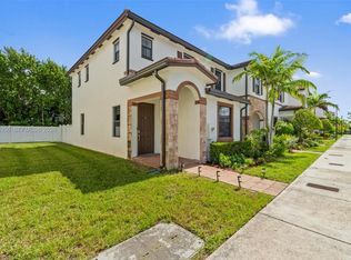 10513 W 32nd Ln, Hialeah, FL 33018
