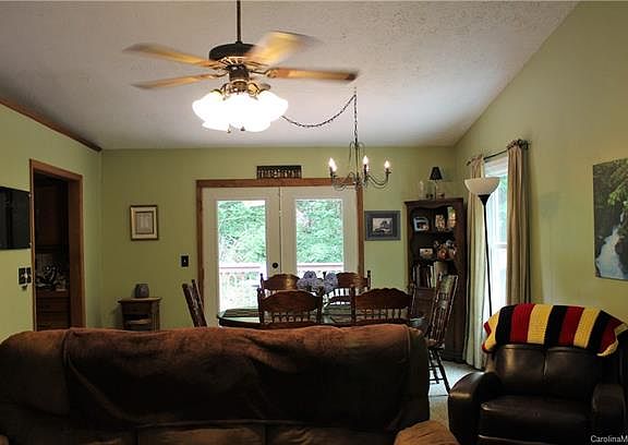 4th image of 85 S Vista Dr