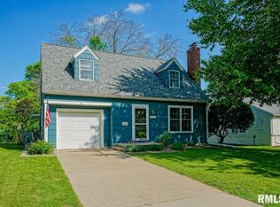 4020 N Hollyridge Cir, Peoria, IL