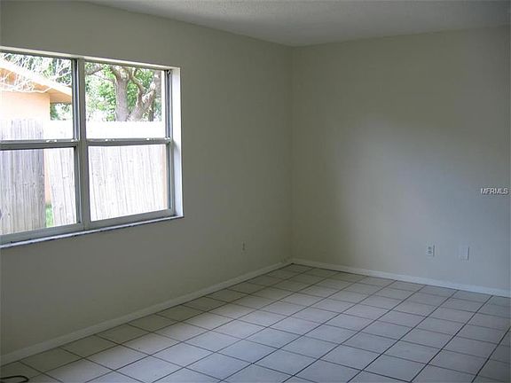 2nd image of 1007 Lake Palms Dr