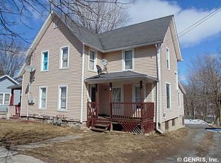 10 Center St, Manchester, NY 14504