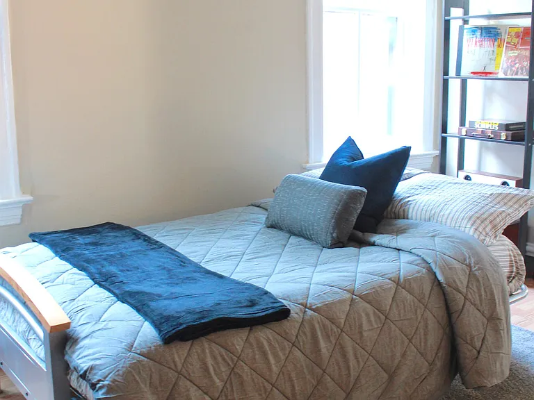 4424 Oakland Ave #2W — Photo 5