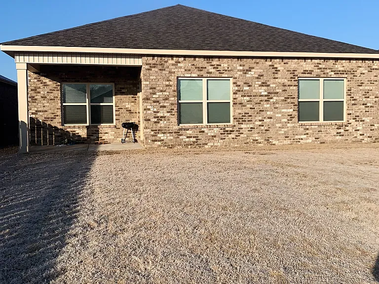 14824 Norfleet Dr — Photo 2