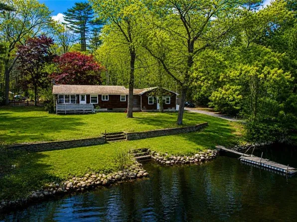 48 Allison Ave, Coventry, RI 02816