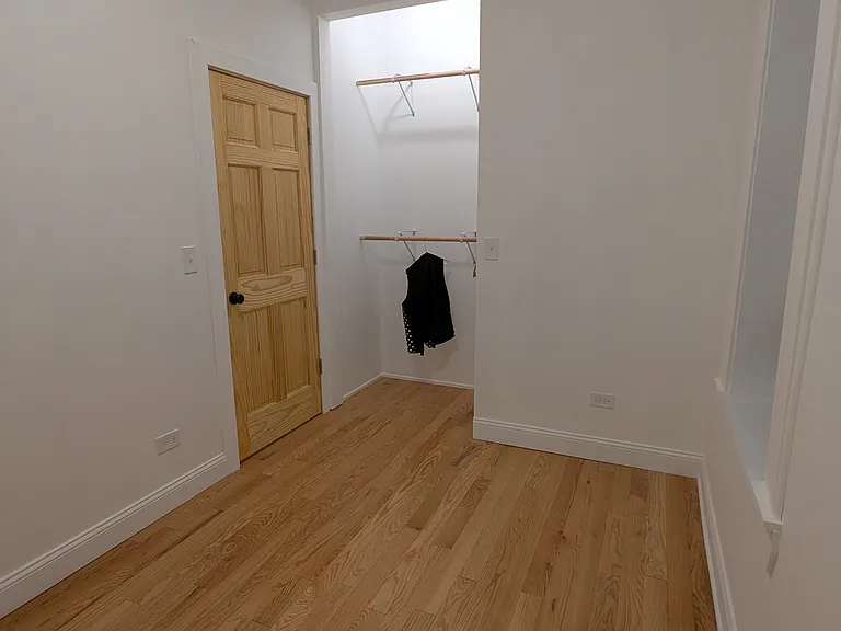1806 S Carpenter St #1 — Photo 12