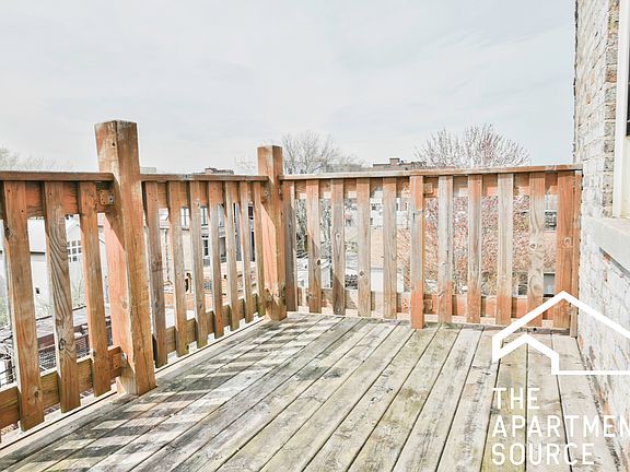 5th image of 2316 N Southport Ave #3