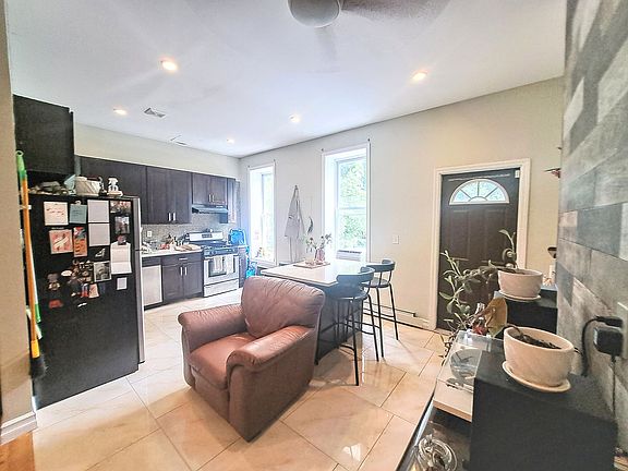 3rd image of 490 Marion St #1