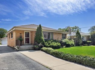 769 S Fairview Ave, Elmhurst, IL 60126