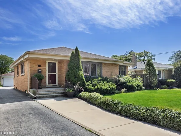 769 S Fairview Ave, Elmhurst, IL 60126