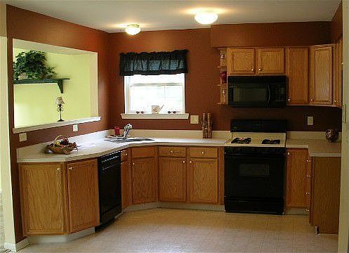 Large Eat-in Kitchen