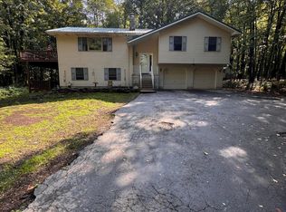 76 Crossroad, Waymart, PA 18472