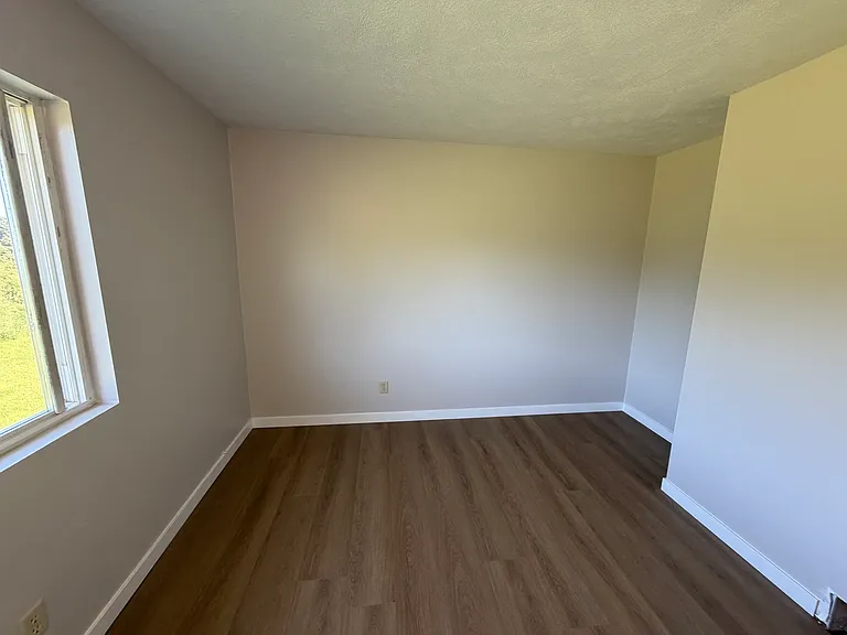 1897 Apartment Dr #7 — Photo 3