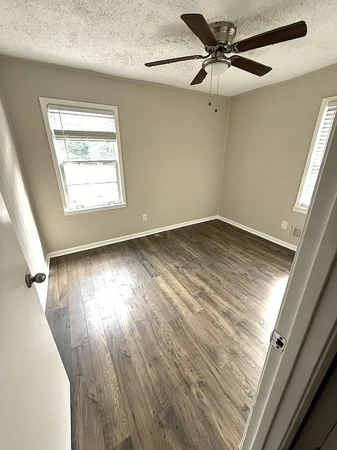 2 bed, 975 sqft, $1,575 — Photo 4