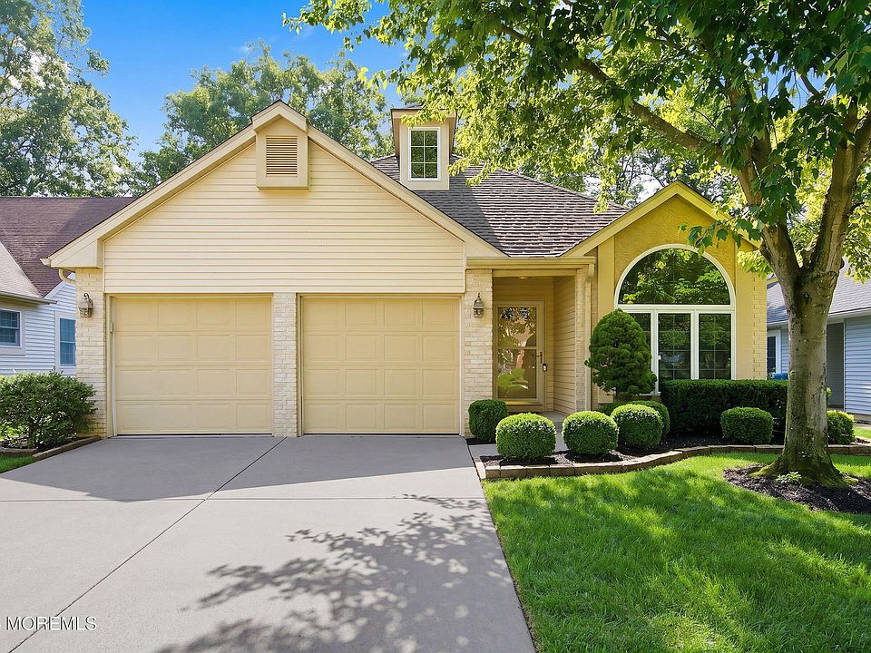 1st image of 1579 Goldspire Road