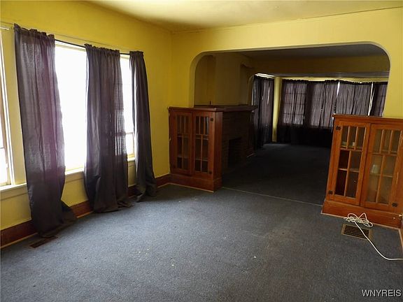 3rd image of 246 Comstock Ave