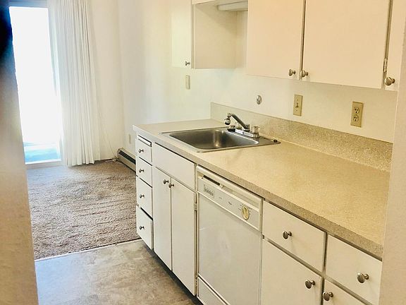 4th image of 3118 NE 123rd St #37