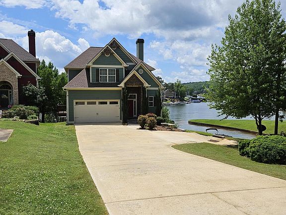 2nd image of 120 Mackenzie Way