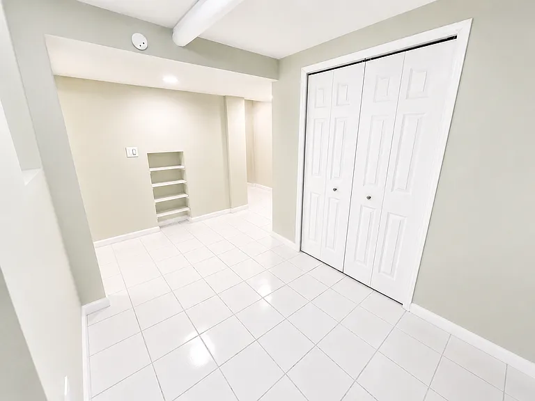 Varsity Management - 800 W. Huron — Photo 12