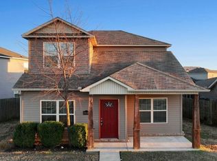 4600 W Colfax Loop, Fayetteville, AR 72704