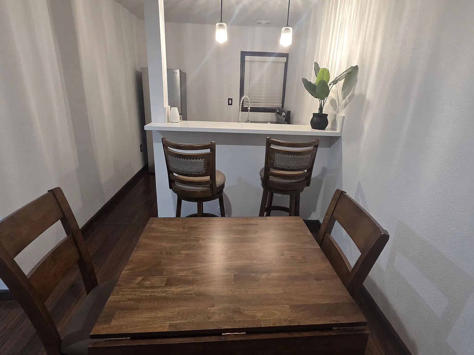 1 bed, 400 sqft, $2,250 — Photo 2