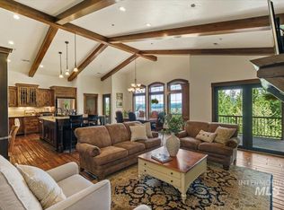 3801 S Carpenter Loop, Post Falls, ID 83854