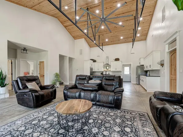 8201 S Hiwassee Rd, Oklahoma City, OK 73150