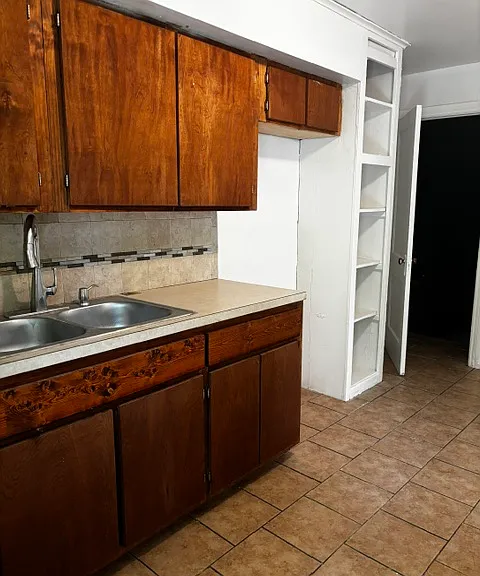 1931 Ewald Cir — Photo 18