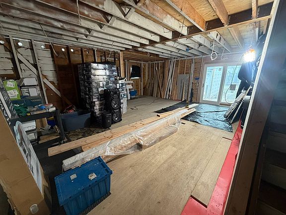 3rd image of 64 Heathcote Rd