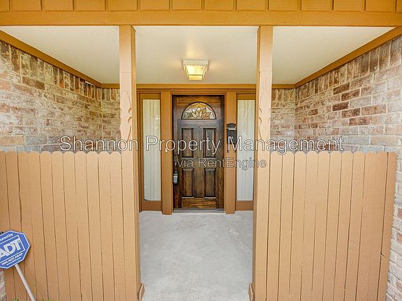 3rd image of 5403 Clift Haven Dr