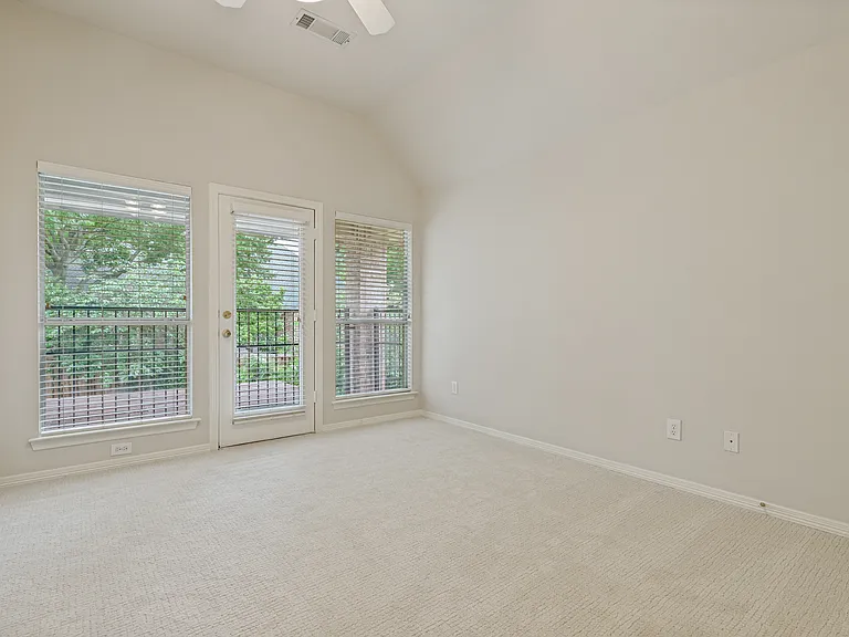 804 Waterbury Ct — Photo 27