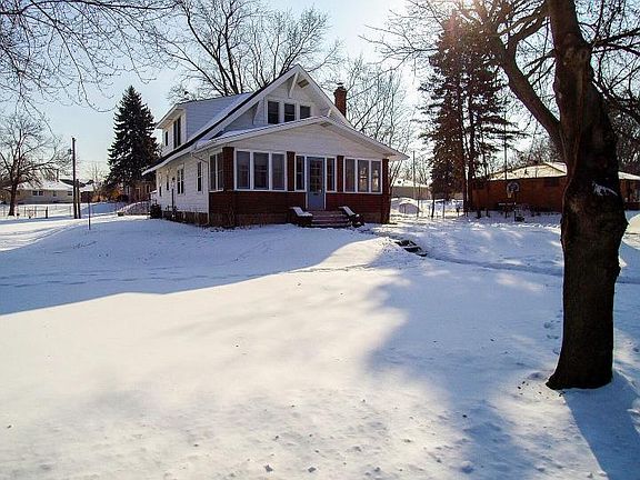 2nd image of 4107 Reservoir Blvd NE