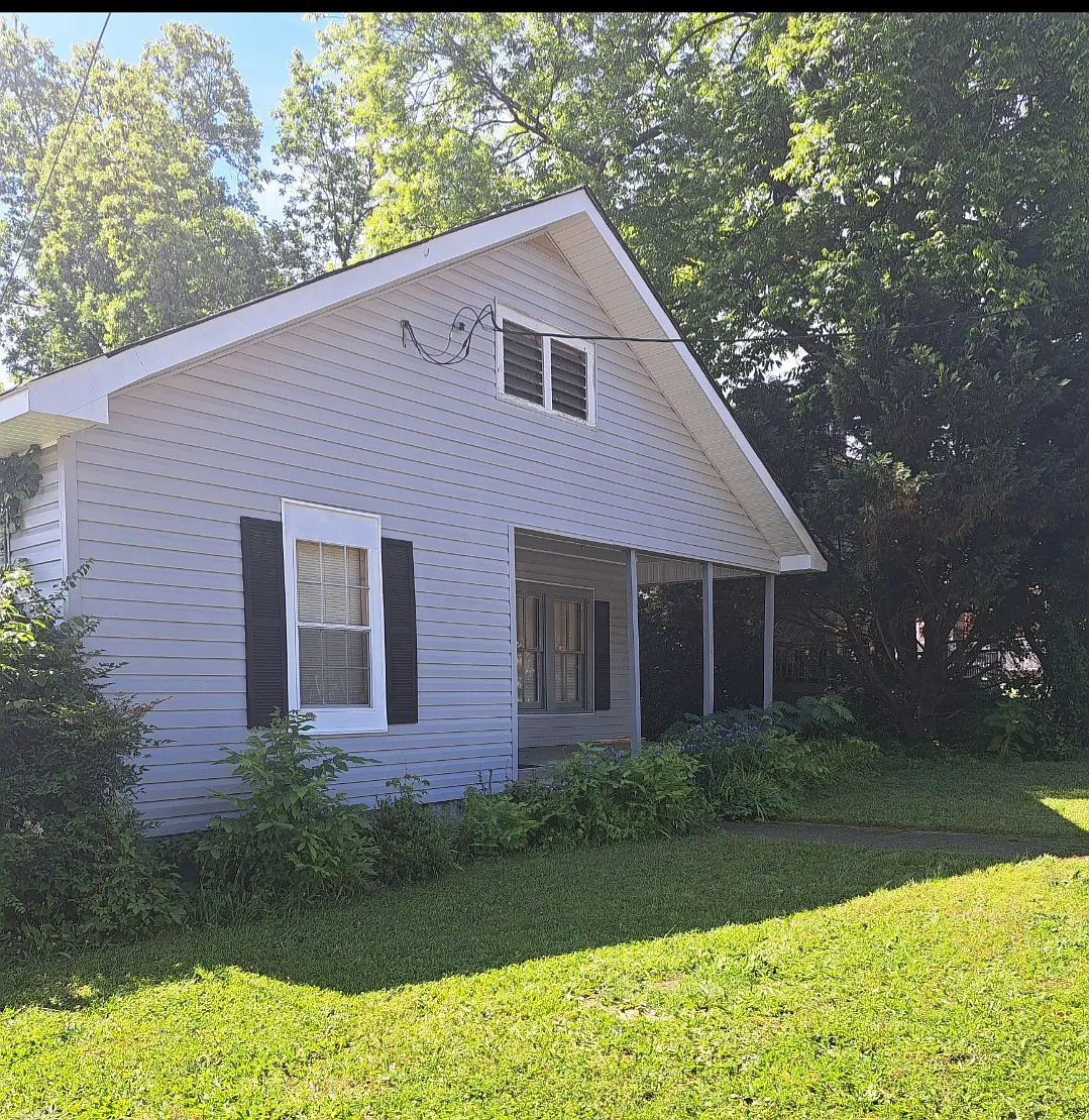 N Oliver St, Elberton — Photo 1