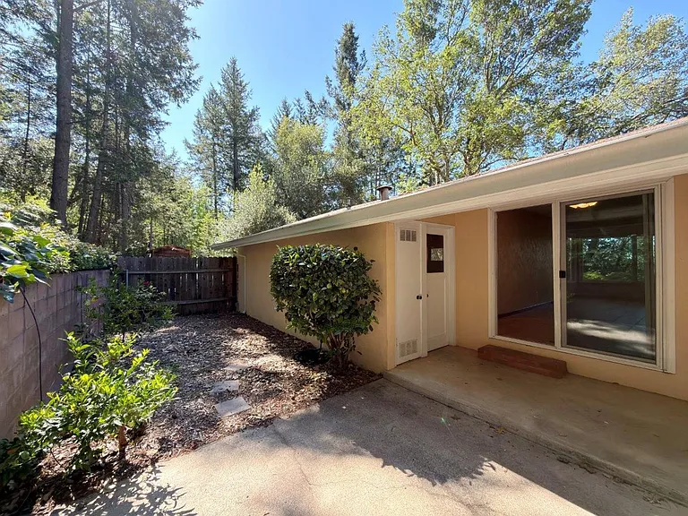 275 Cold Springs Rd — Photo 25