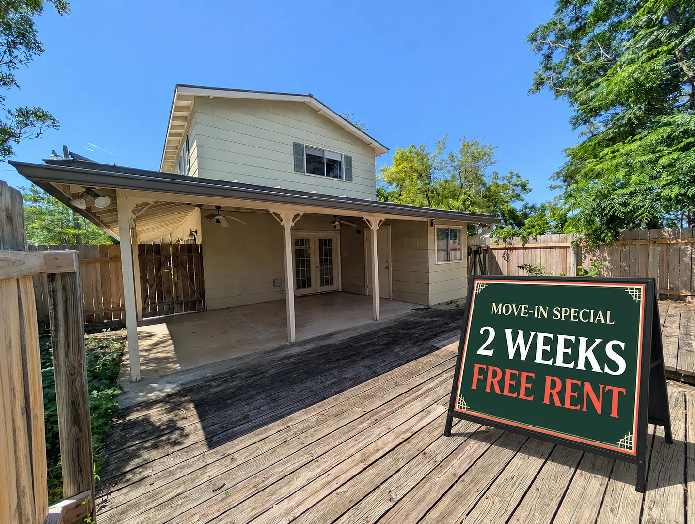 Walk to the Comal River, Schlitterbahn, & Downtown NB /1/1 Duplex with Courtyard! Includes Fridge... — Photo 1