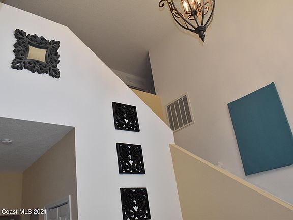 5th image of 431 Meredith Way
