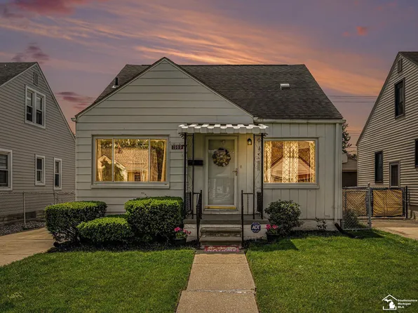1989 Leblanc St, Lincoln Park, MI 48146