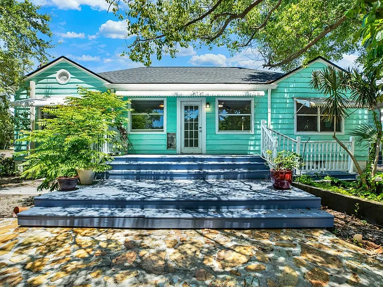 1614 N Osceola Ave — Photo 3