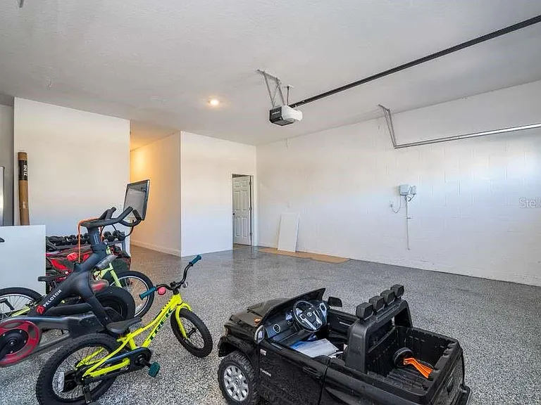 16870 Sanctuary Dr — Photo 47