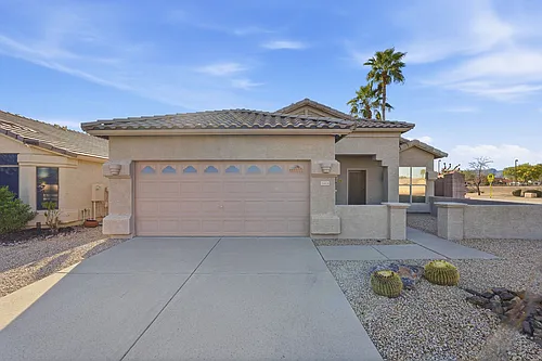 16404 S 46th Way Photo 1