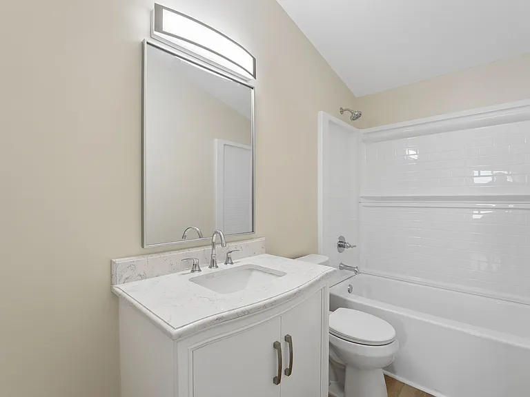 5038 Betsy Dr — Photo 8