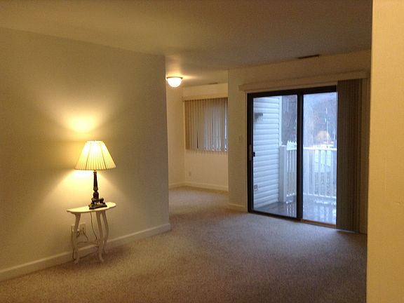 Living Room w/ slider