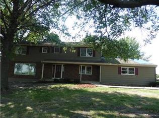 16450 S Ridgeview Rd, Olathe, KS 66062