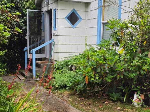 63721 Harriet Rd, Coos Bay, OR 97420