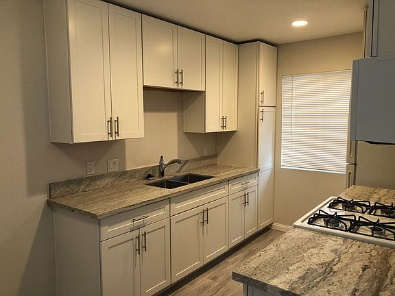 4th image of 4452 Dawes St APT 3