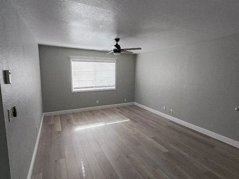 229 Tennessee St #D — Photo 13