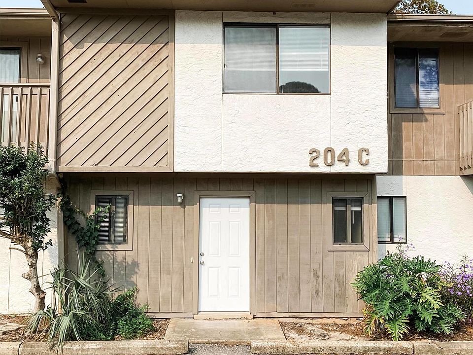 1st image of 204 4th St SE Unit C5