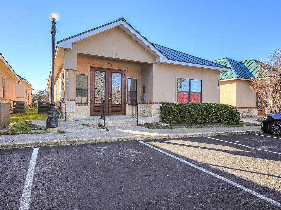 1st image of 8414 Fountain Cir