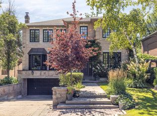 27 Bayview Wood, Toronto, ON M4N 1R8